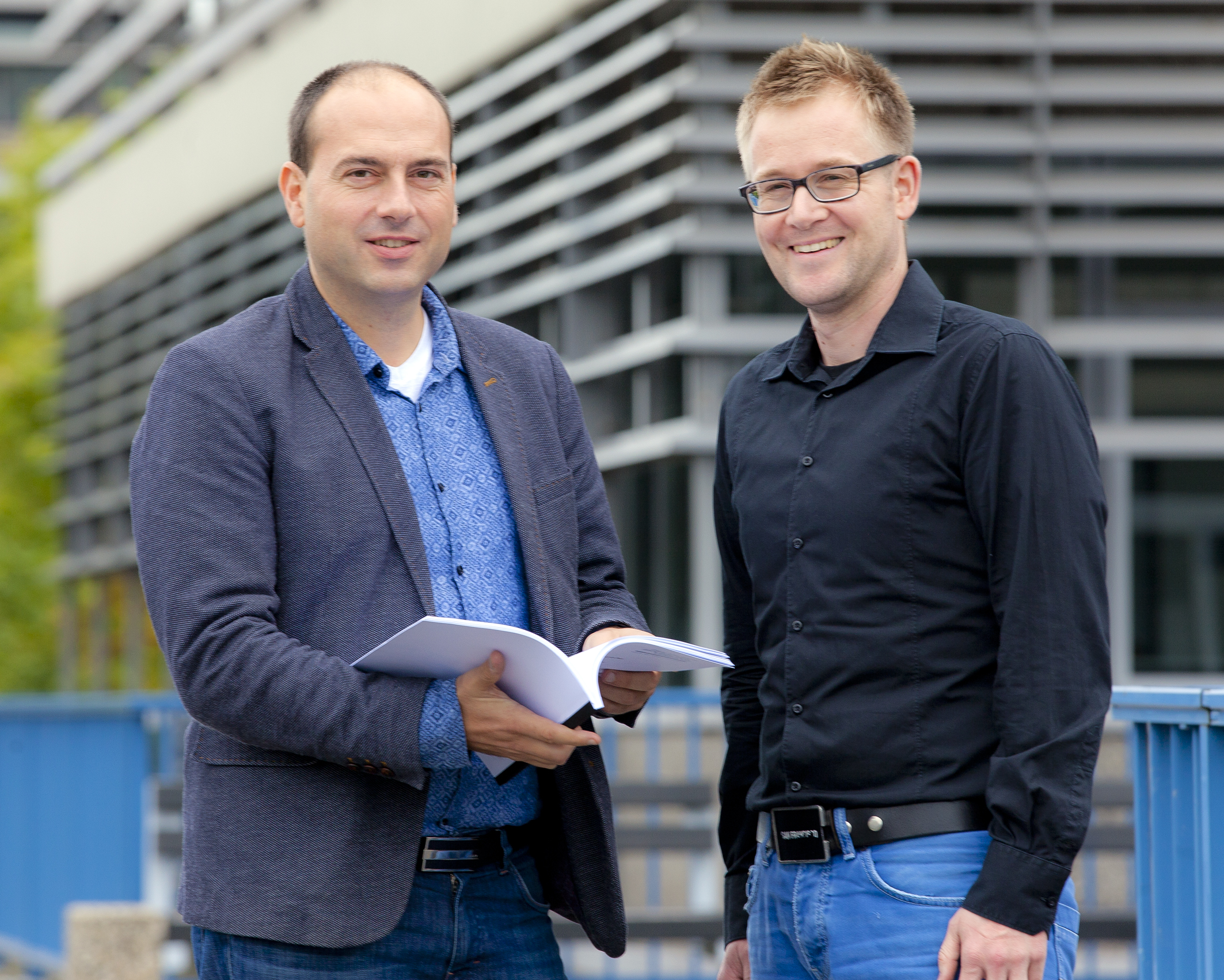Professor Dr. Dr. Thomas Thum (links) und Dr. Jan Fiedler. © „MHH/Kaiser“.