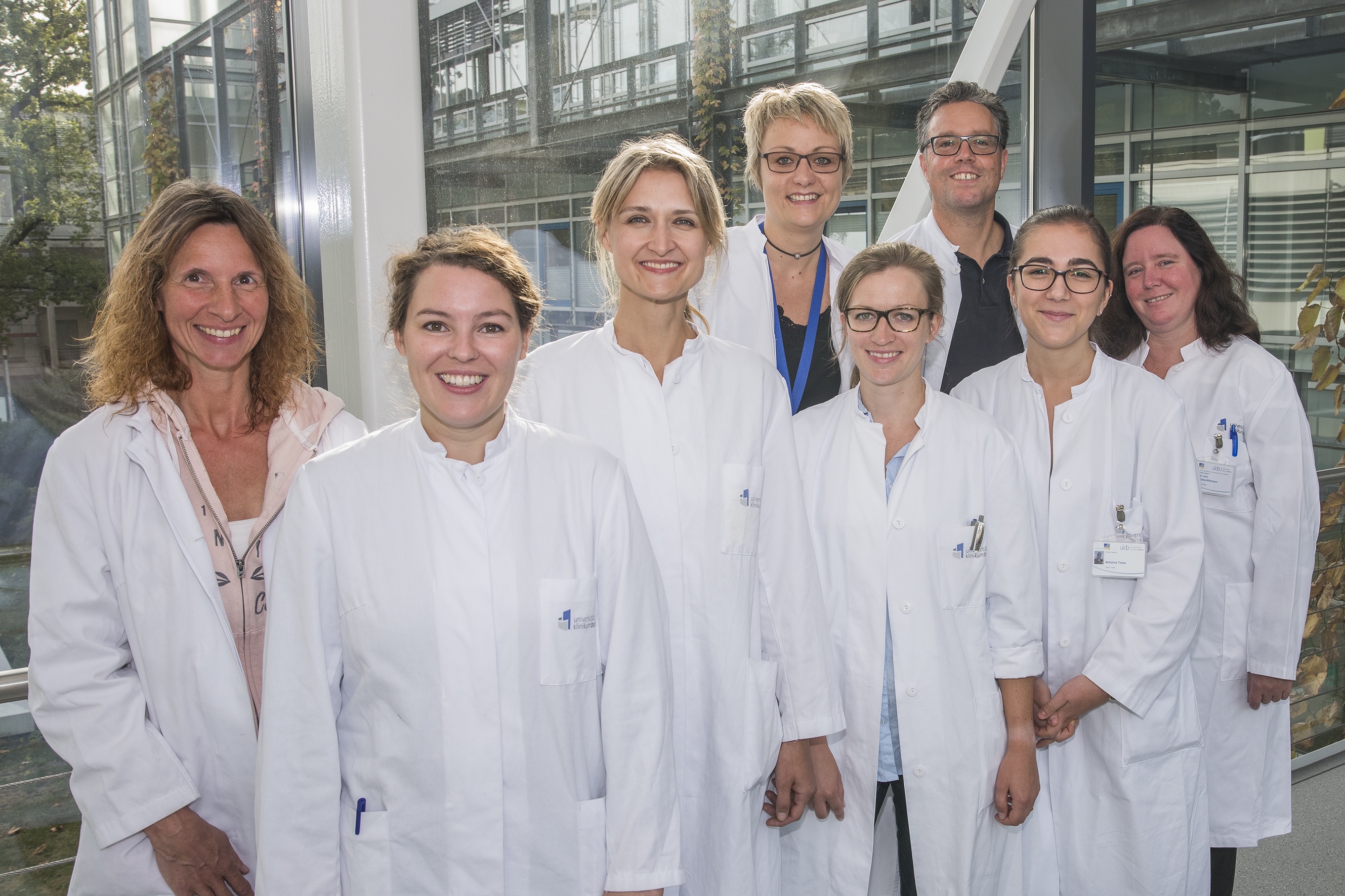 Acht Mitglieder der Anästhesie am Universitätsklinikum Bonn © Rolf Müller / UK Bonn